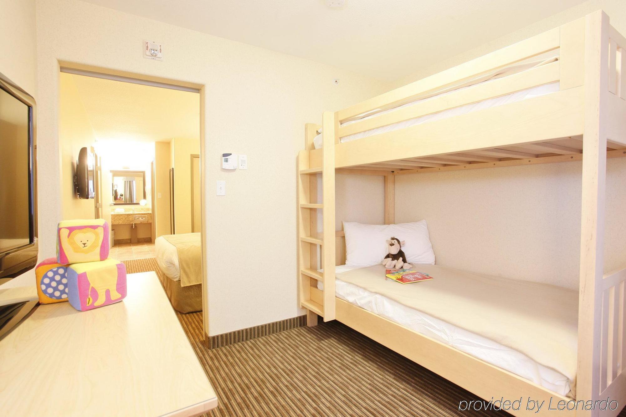 Hotel Vegreville Suites 3*