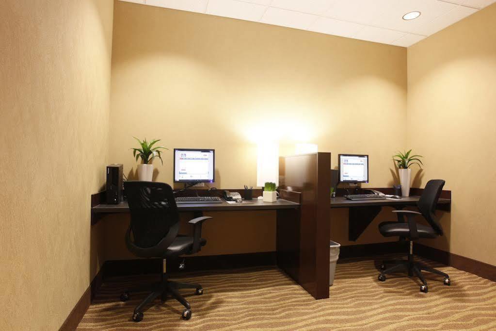 Vegreville Suites Hotel